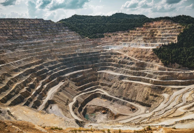 Extração de minério de ferro e minerais metálicos da Ênfase Consultoria Ambiental Ltda