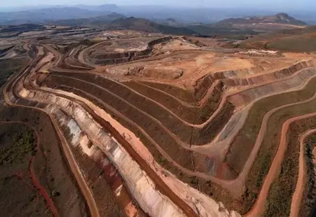 Pilhas de rejeito e estéril da Ênfase Consultoria Ambiental Ltda